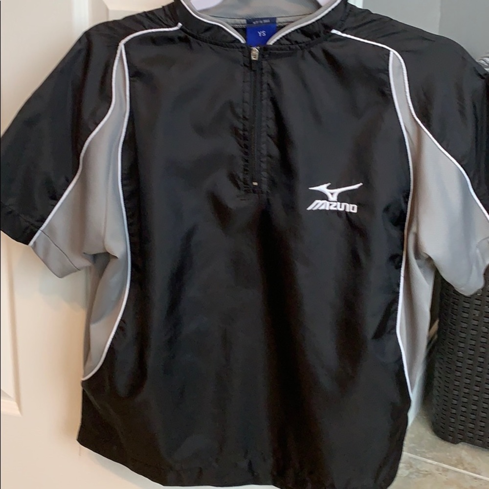 Mizuno shirt